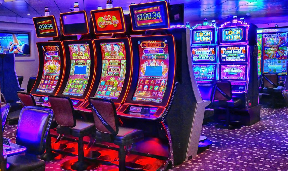 Unveiling the Charms of Jackpot Slot Games: Where Fortune Meets Fun