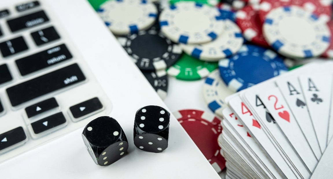 Online Gambling Games: A Digital Revolution in Entertainment and Risk